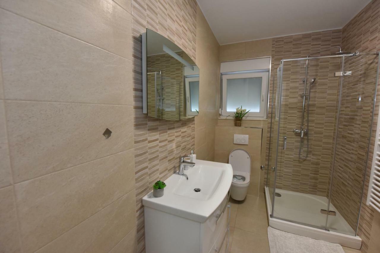 Family Apartments Podsolarsko Σίμπενικ Εξωτερικό φωτογραφία