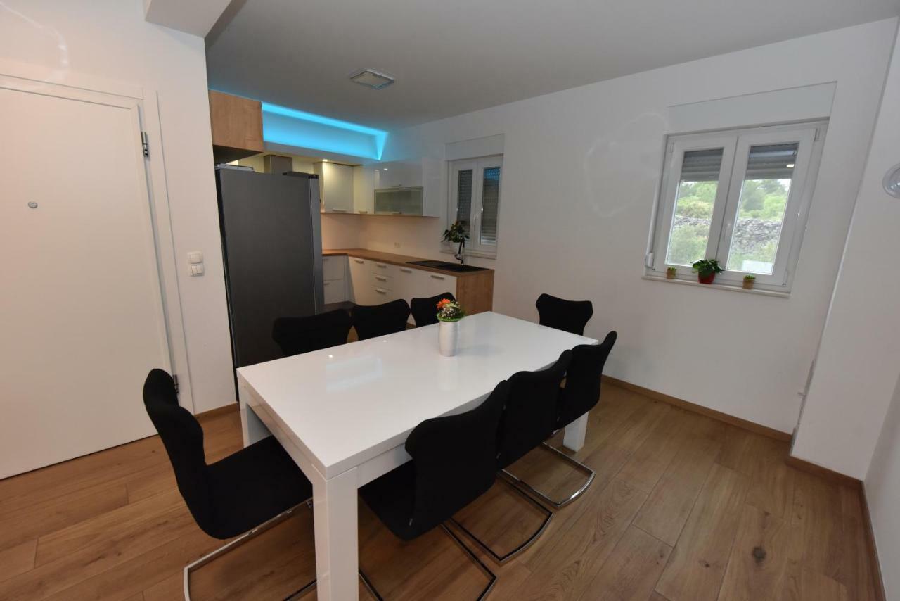 Family Apartments Podsolarsko Σίμπενικ Εξωτερικό φωτογραφία
