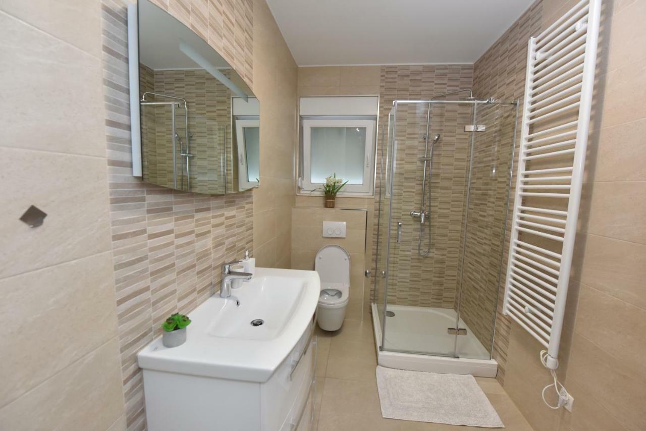 Family Apartments Podsolarsko Σίμπενικ Εξωτερικό φωτογραφία