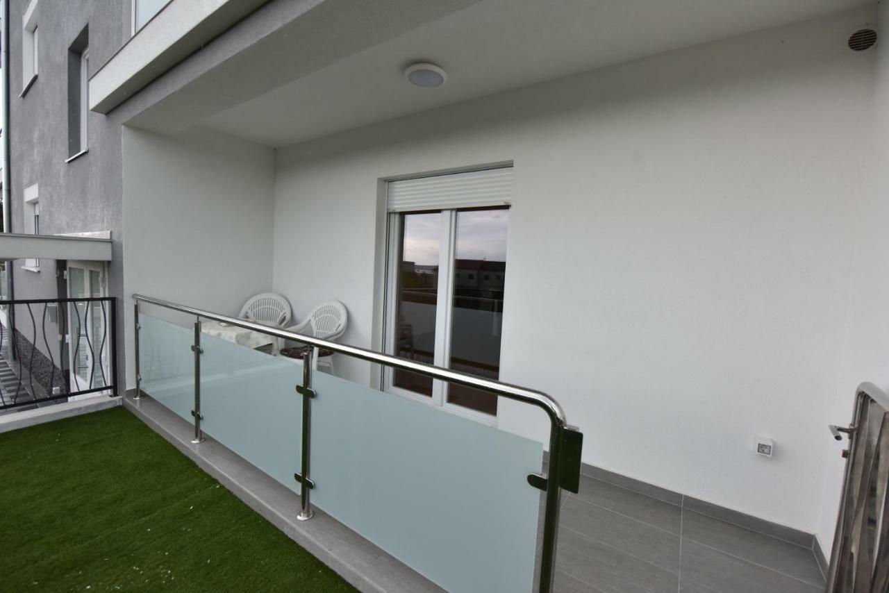 Family Apartments Podsolarsko Σίμπενικ Εξωτερικό φωτογραφία